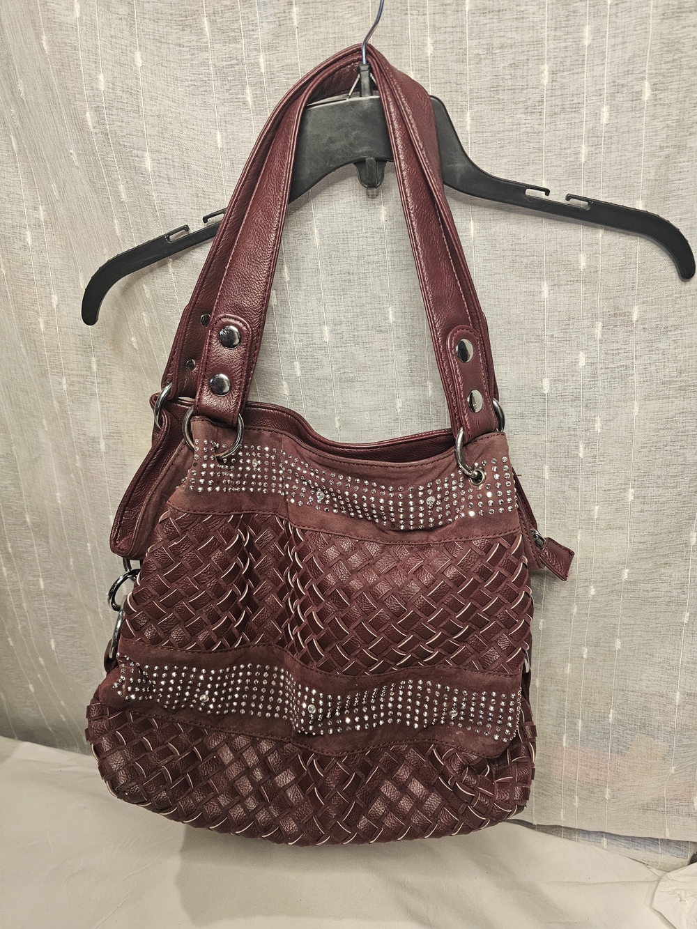 Stylish Burgundy Shoulder Bag with Woven And Stud Accents